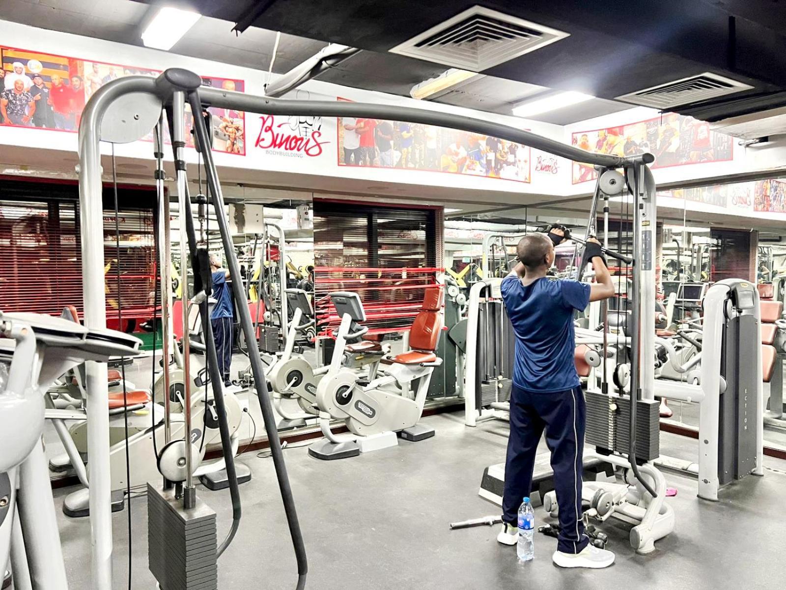 Homestay Canvas Partition In Barsha Heights Near Metro *